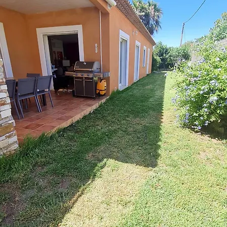 Superbe T5 Climatisee Avec Piscine Privative Et Garage A *