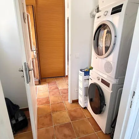 Vakantiehuis Superbe T5 Climatisee Avec Piscine Privative Et Garage A *